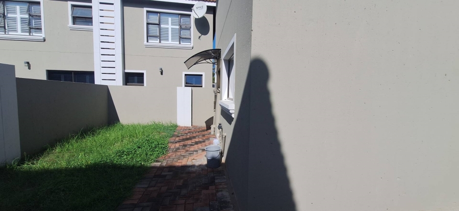 3 Bedroom Property for Sale in Brackenhurst Gauteng