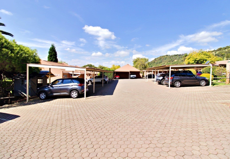 2 Bedroom Property for Sale in Mondeor Gauteng