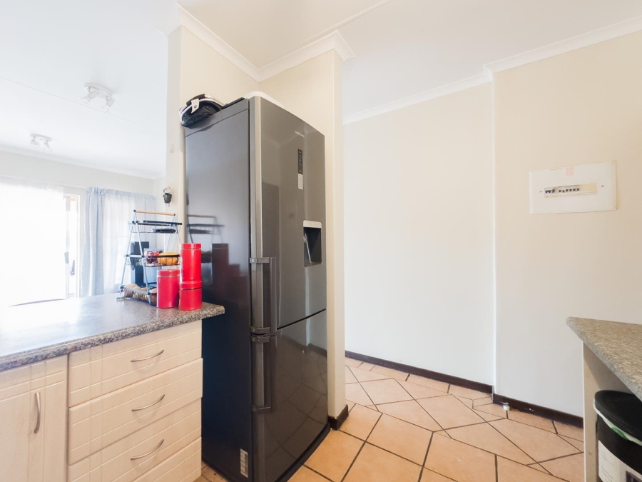 To Let 2 Bedroom Property for Rent in Mooikloof Ridge Gauteng