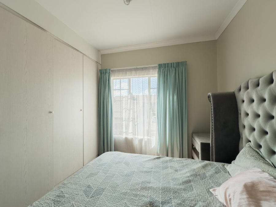 To Let 2 Bedroom Property for Rent in Mooikloof Ridge Gauteng