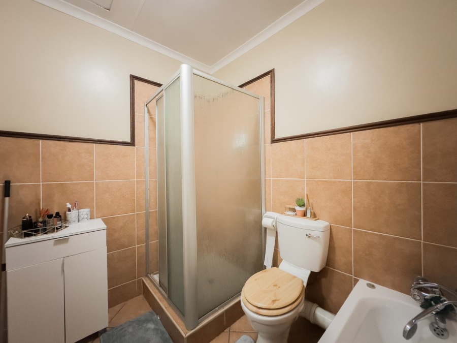 To Let 2 Bedroom Property for Rent in Mooikloof Ridge Gauteng