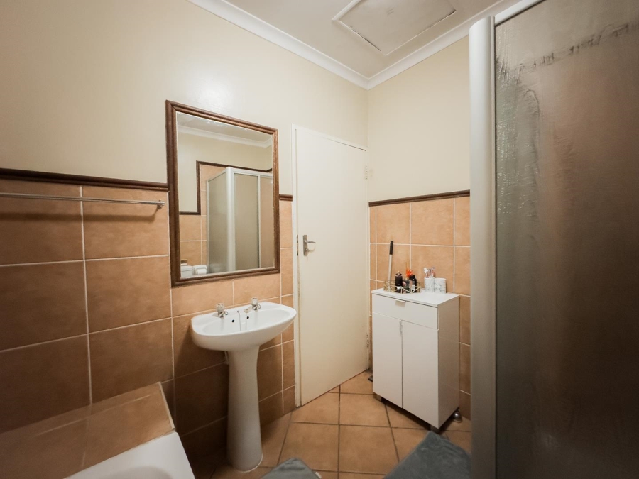 To Let 2 Bedroom Property for Rent in Mooikloof Ridge Gauteng