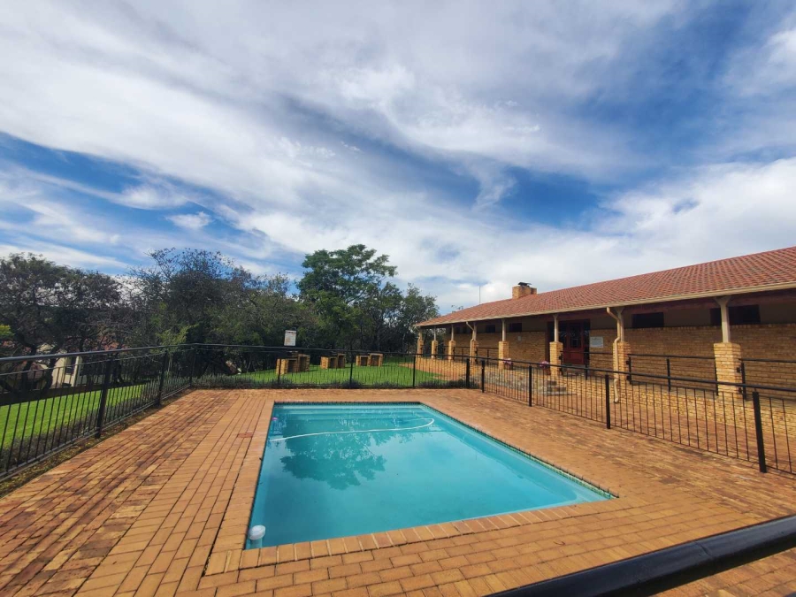 To Let 2 Bedroom Property for Rent in Willowbrook Gauteng