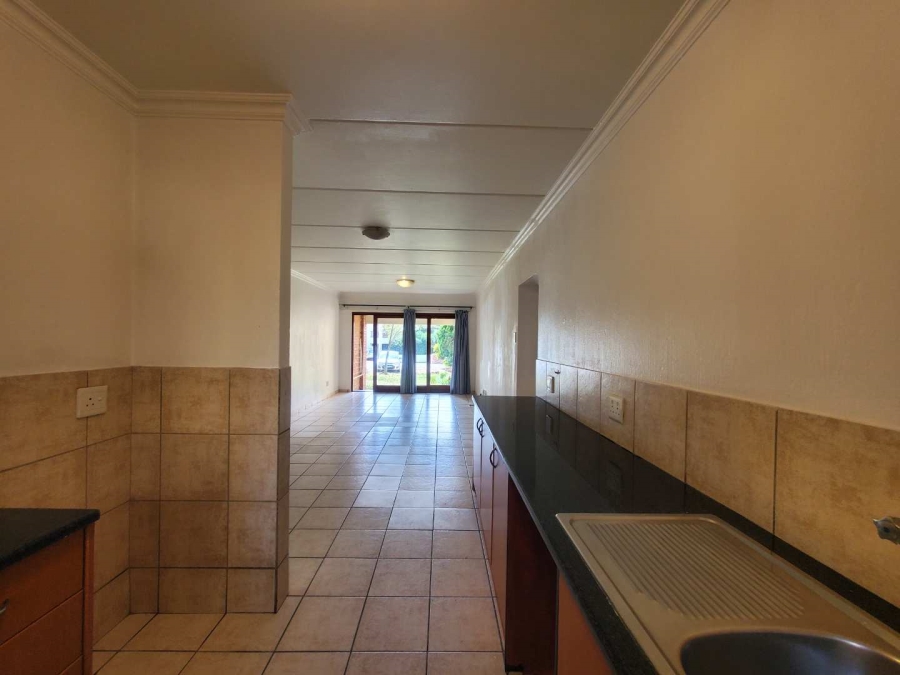 To Let 2 Bedroom Property for Rent in Willowbrook Gauteng