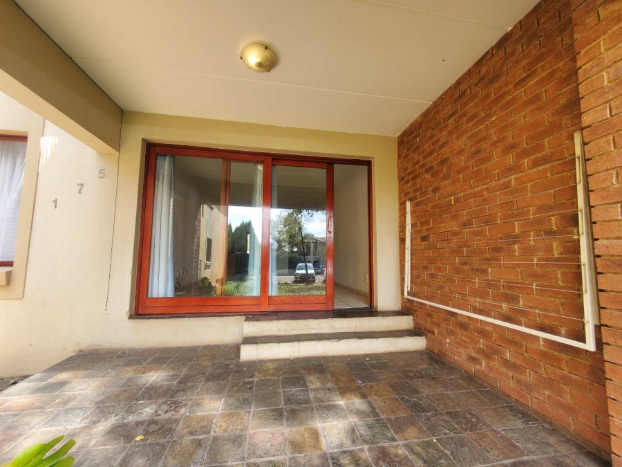 To Let 2 Bedroom Property for Rent in Willowbrook Gauteng