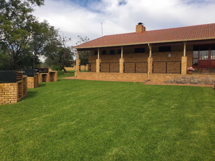 To Let 2 Bedroom Property for Rent in Willowbrook Gauteng