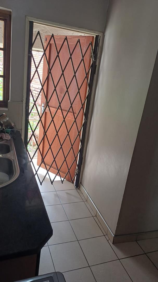 3 Bedroom Property for Sale in La Montagne Gauteng
