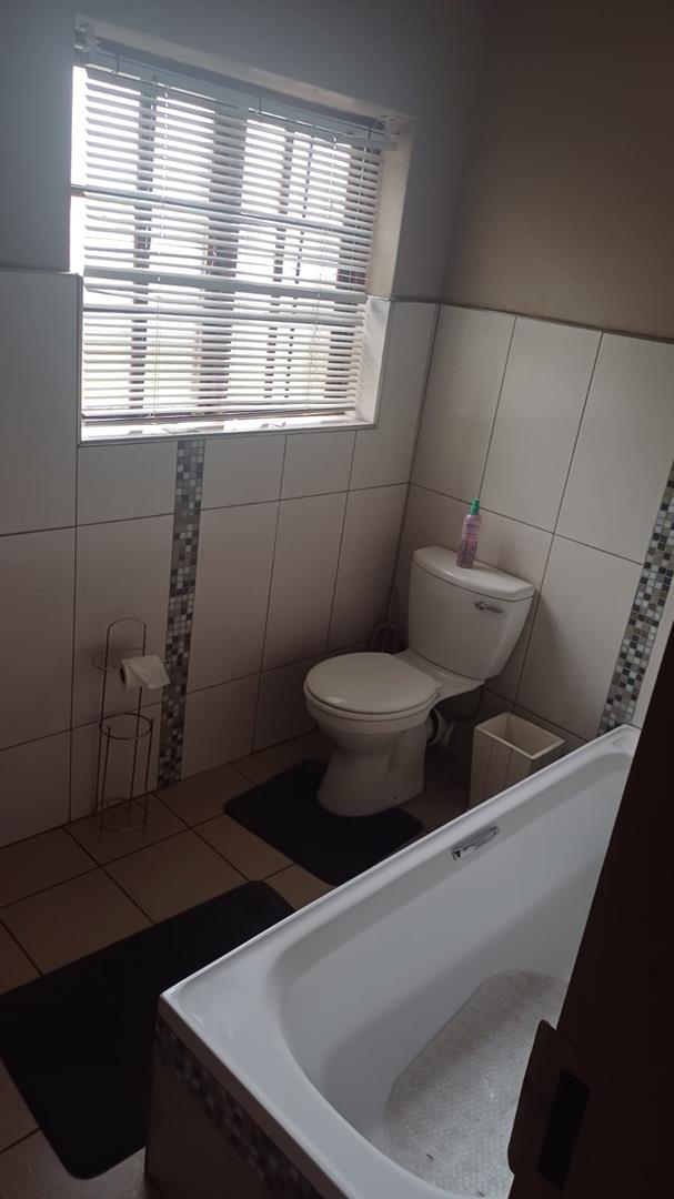 3 Bedroom Property for Sale in La Montagne Gauteng