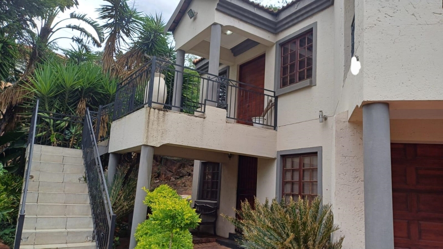 3 Bedroom Property for Sale in La Montagne Gauteng