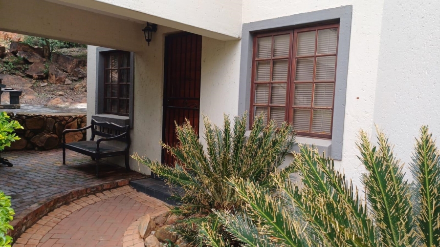 3 Bedroom Property for Sale in La Montagne Gauteng