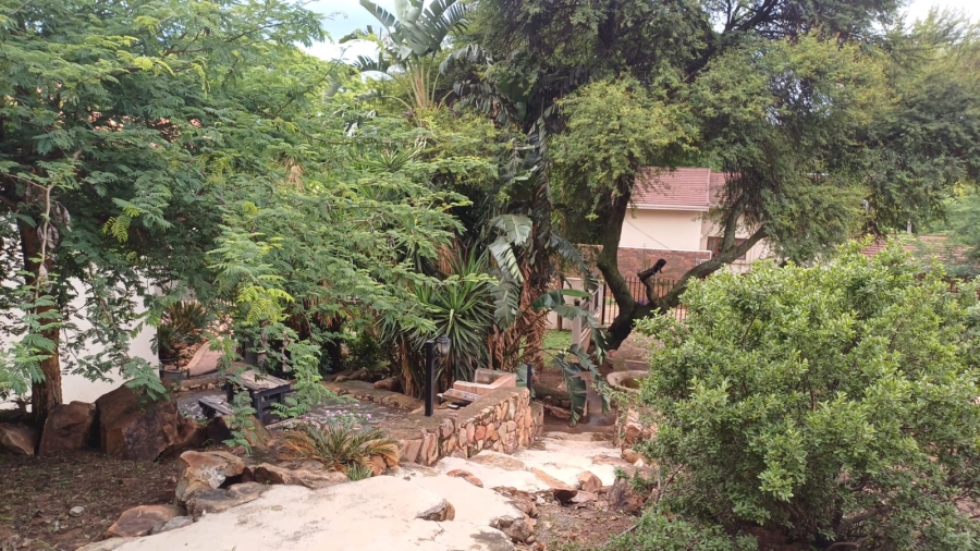 3 Bedroom Property for Sale in La Montagne Gauteng