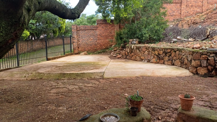 3 Bedroom Property for Sale in La Montagne Gauteng