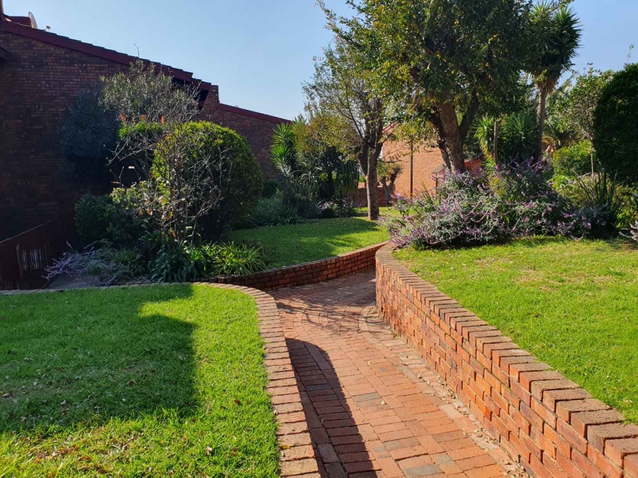 3 Bedroom Property for Sale in The Hill Gauteng