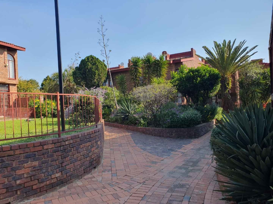 3 Bedroom Property for Sale in The Hill Gauteng