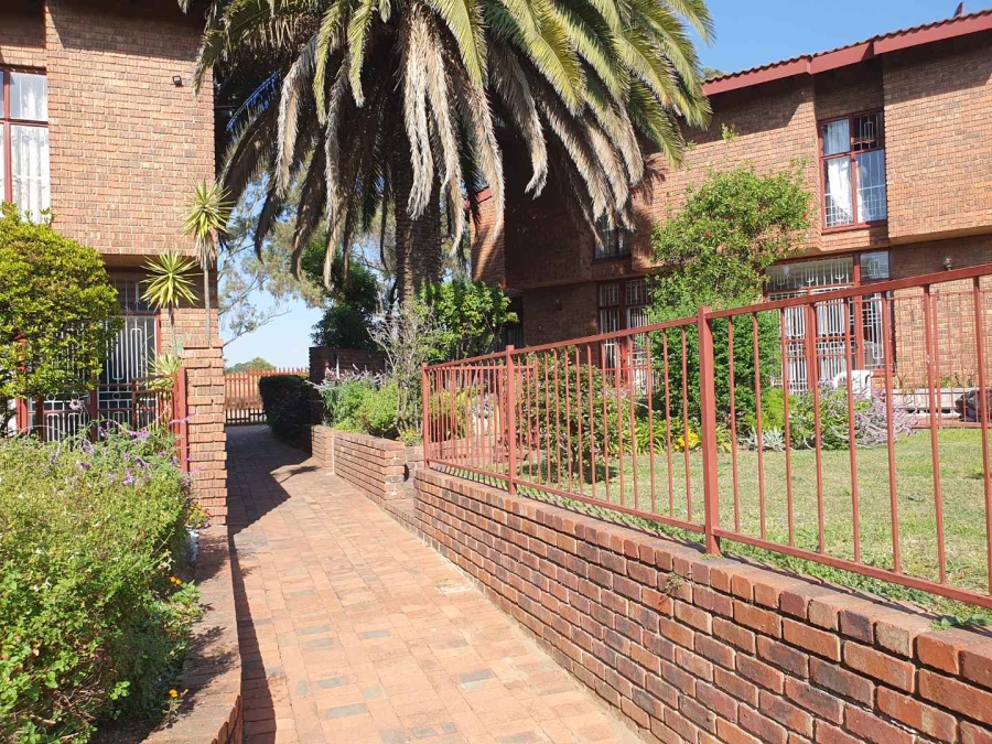 3 Bedroom Property for Sale in The Hill Gauteng