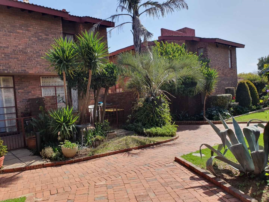 3 Bedroom Property for Sale in The Hill Gauteng