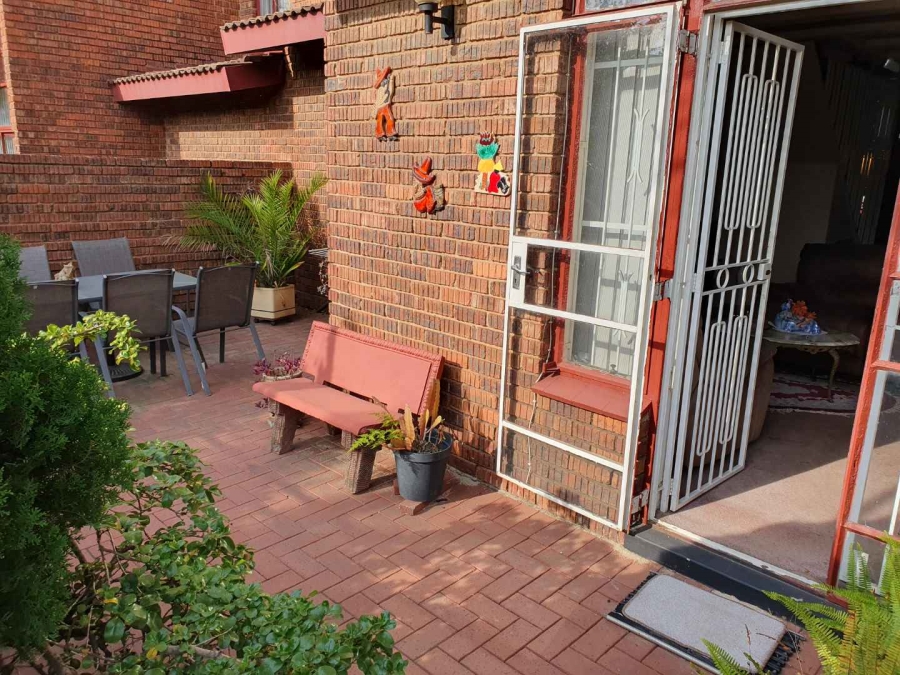 3 Bedroom Property for Sale in The Hill Gauteng