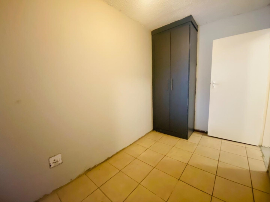 To Let 2 Bedroom Property for Rent in Weltevreden A H Gauteng