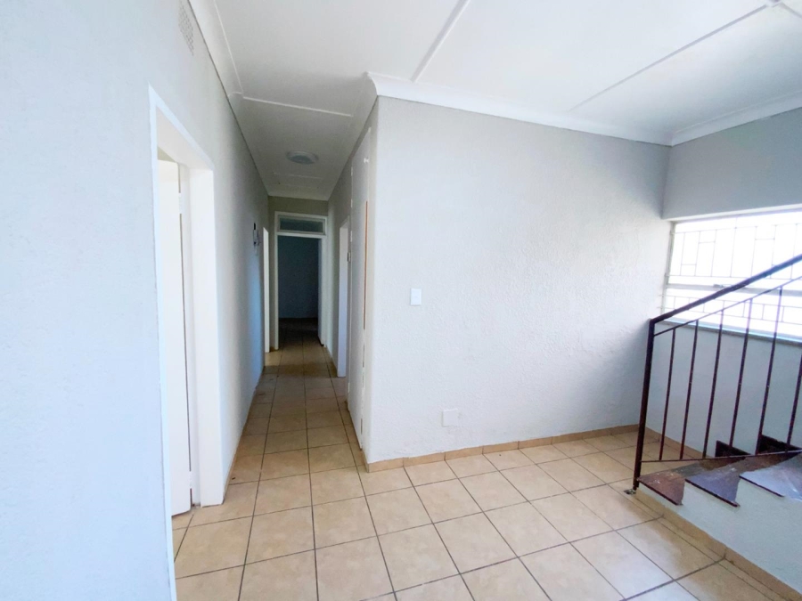 To Let 3 Bedroom Property for Rent in South Crest Gauteng