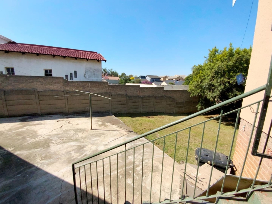 To Let 3 Bedroom Property for Rent in South Crest Gauteng