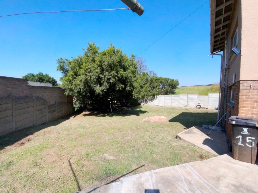 To Let 3 Bedroom Property for Rent in South Crest Gauteng