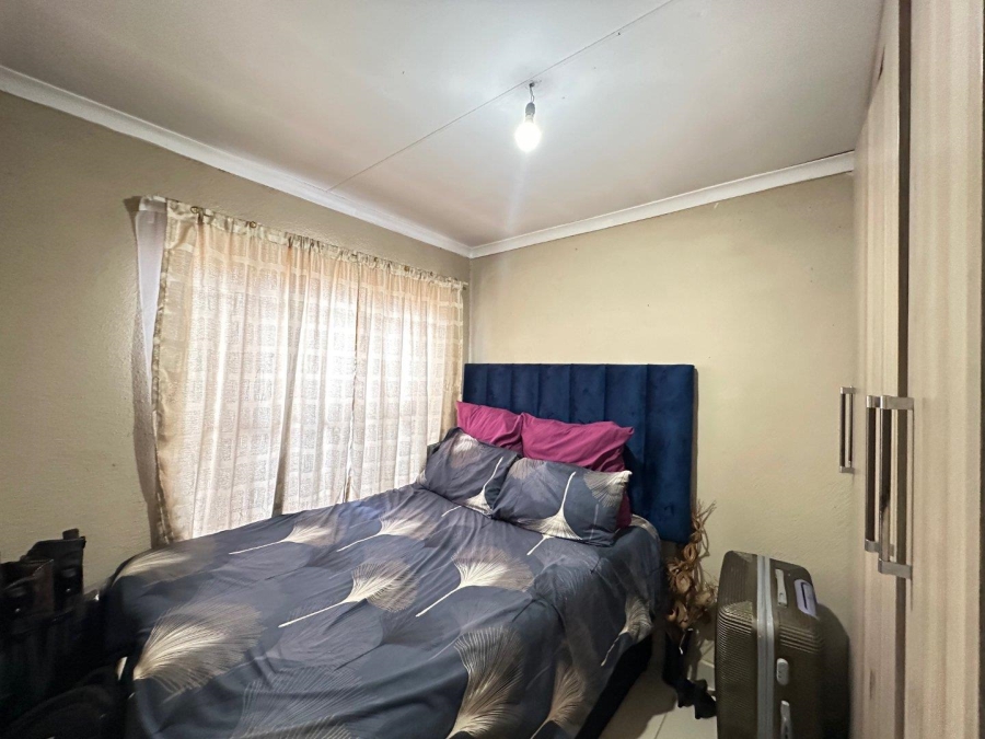 To Let 2 Bedroom Property for Rent in Lotus Gardens Gauteng