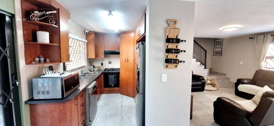 3 Bedroom Property for Sale in Brackenhurst Gauteng