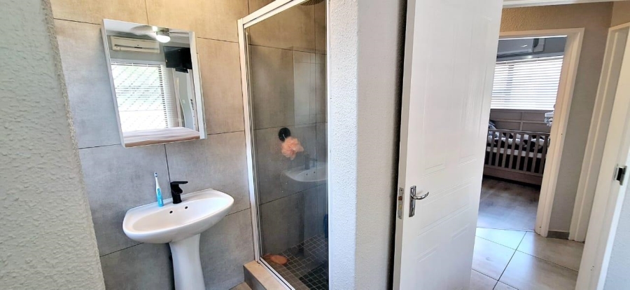 3 Bedroom Property for Sale in Brackenhurst Gauteng