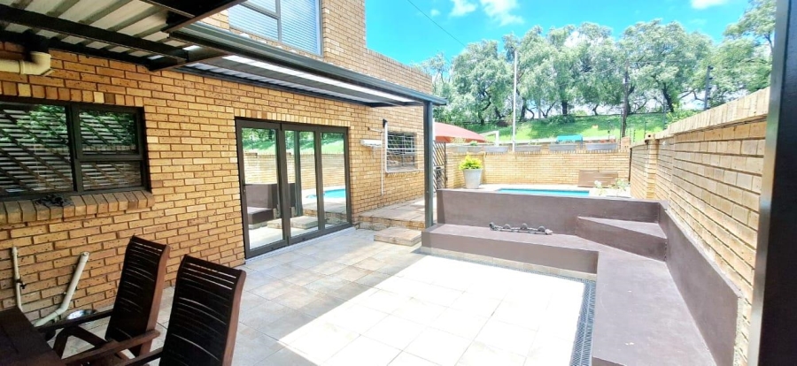 3 Bedroom Property for Sale in Brackenhurst Gauteng