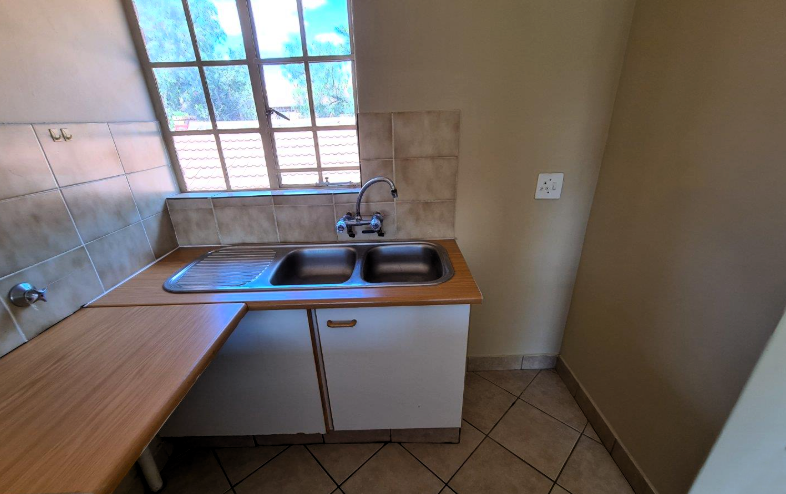To Let 2 Bedroom Property for Rent in Pierre Van Ryneveld Gauteng