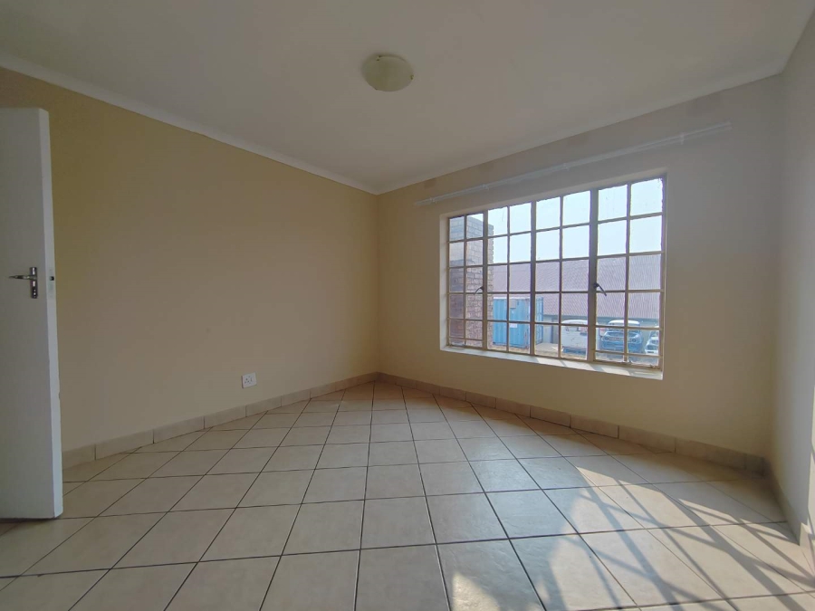 To Let 2 Bedroom Property for Rent in Pierre Van Ryneveld Gauteng