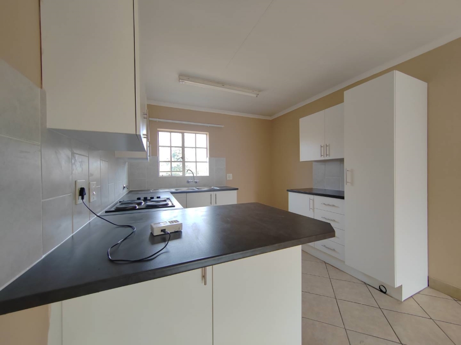 To Let 2 Bedroom Property for Rent in Pierre Van Ryneveld Gauteng