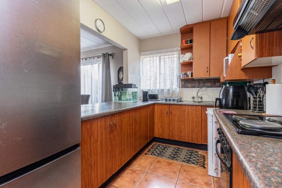 3 Bedroom Property for Sale in Wilgeheuwel Gauteng