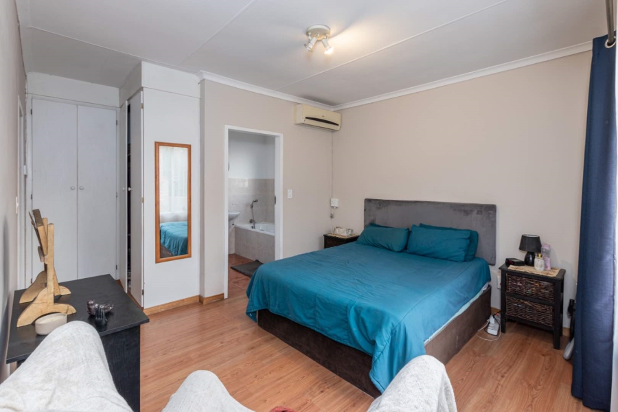 3 Bedroom Property for Sale in Wilgeheuwel Gauteng