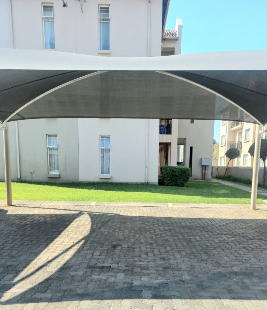 2 Bedroom Property for Sale in Klippoortje Gauteng