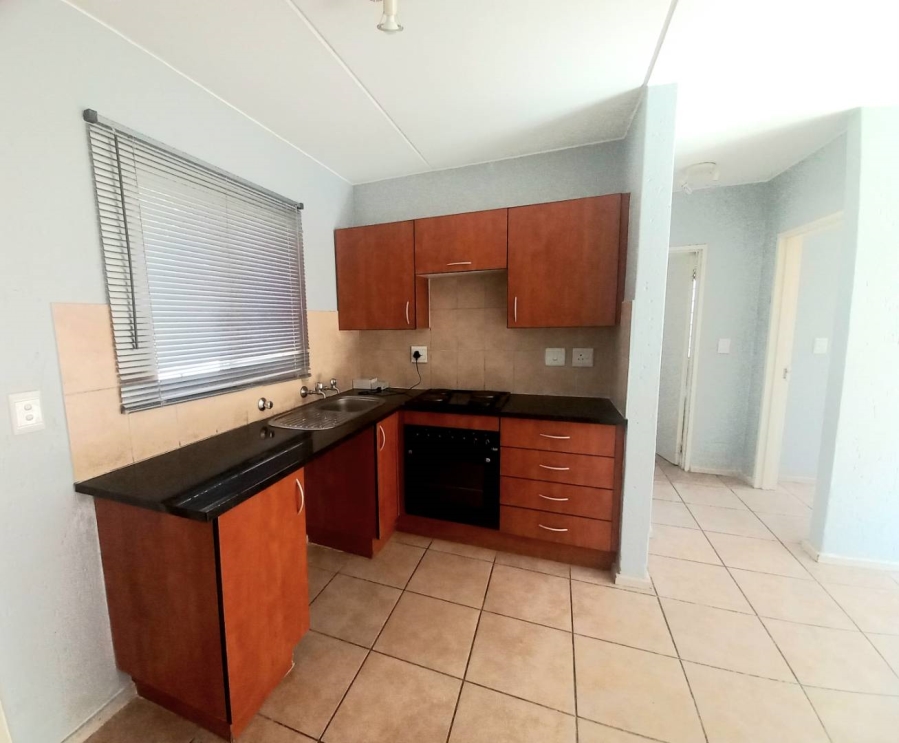2 Bedroom Property for Sale in Klippoortje Gauteng
