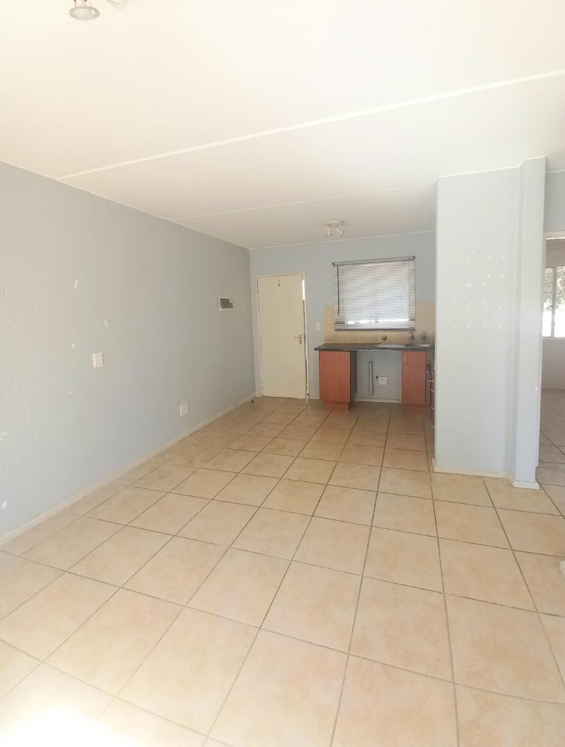 2 Bedroom Property for Sale in Klippoortje Gauteng