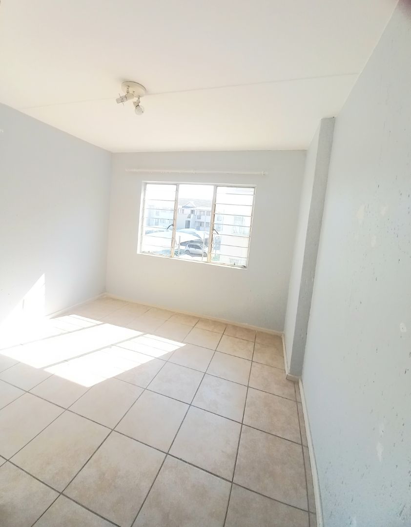 2 Bedroom Property for Sale in Klippoortje Gauteng