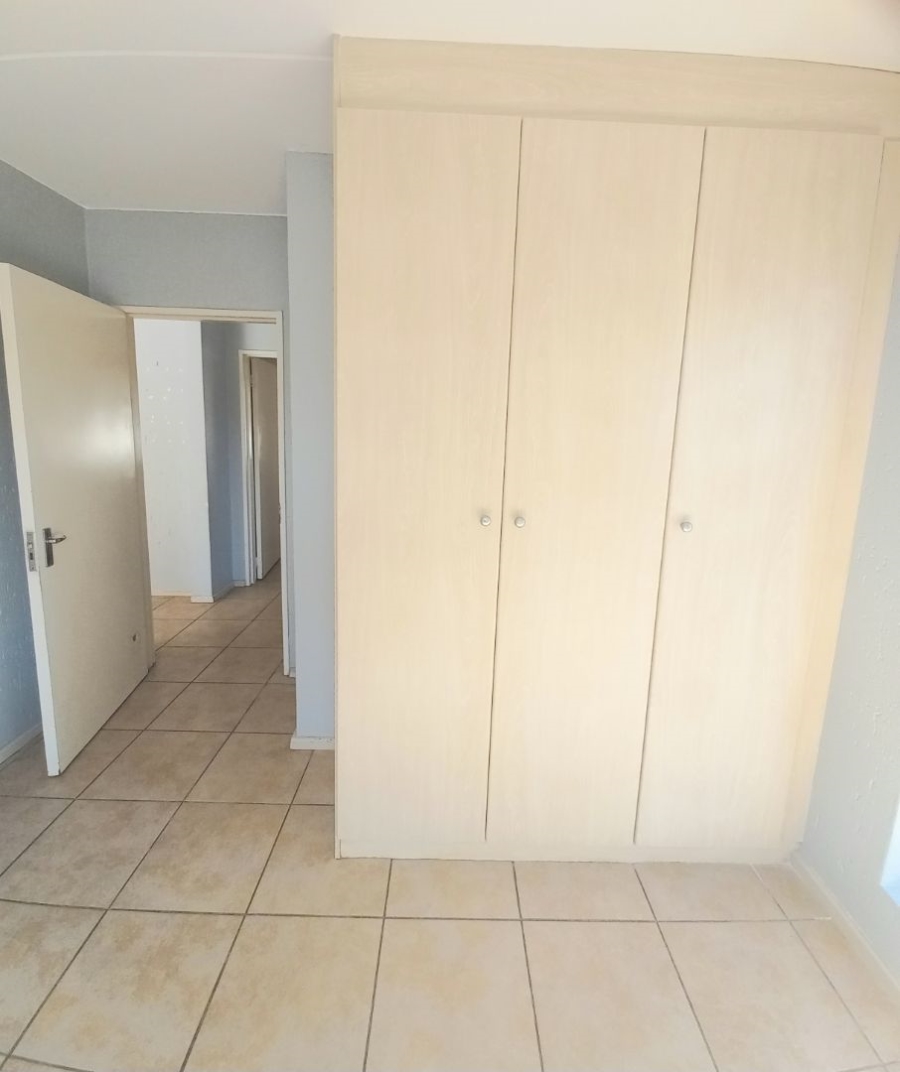 2 Bedroom Property for Sale in Klippoortje Gauteng