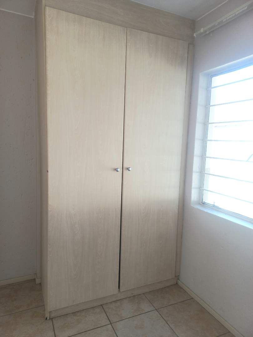 2 Bedroom Property for Sale in Klippoortje Gauteng