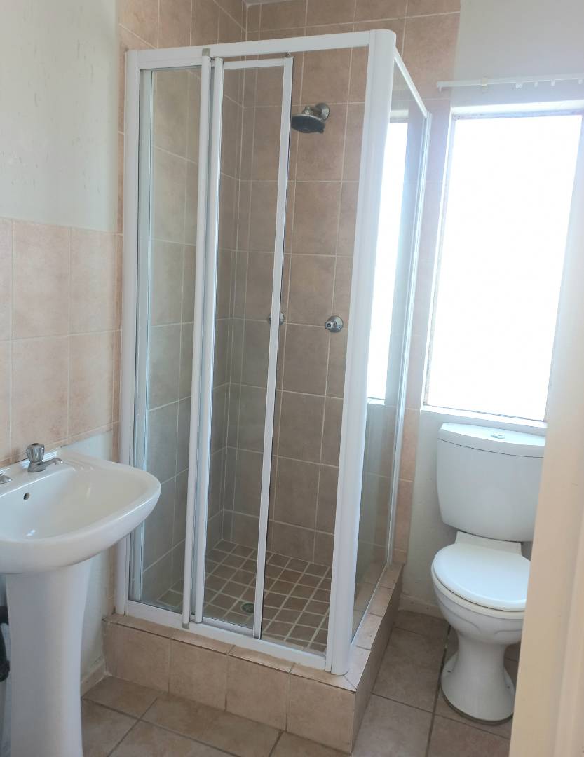 2 Bedroom Property for Sale in Klippoortje Gauteng