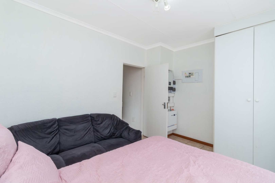 2 Bedroom Property for Sale in Roodepoort Gauteng