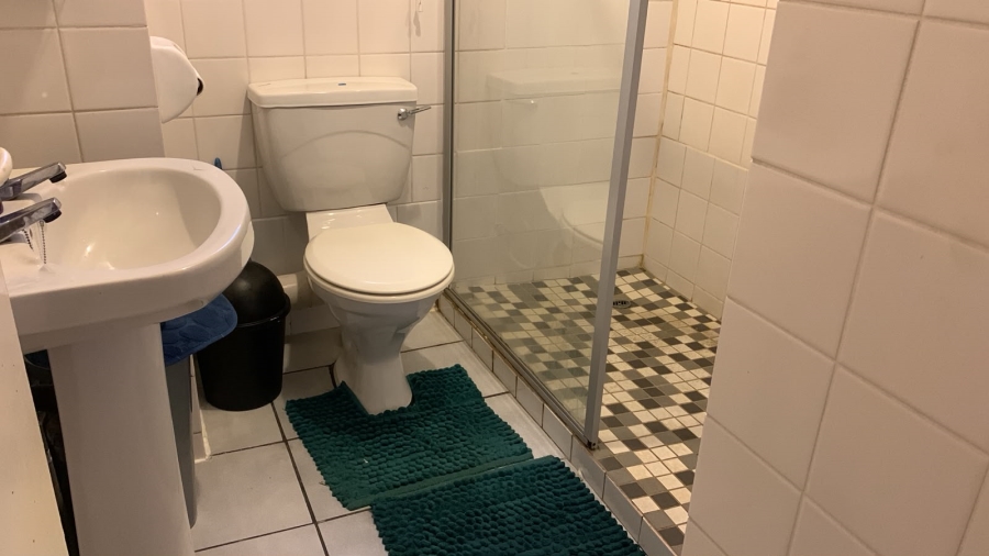 To Let 2 Bedroom Property for Rent in Groenkloof Gauteng