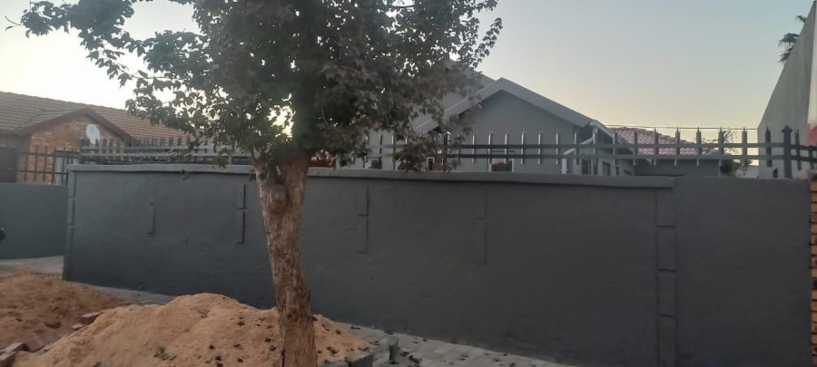 To Let 2 Bedroom Property for Rent in Danville Gauteng