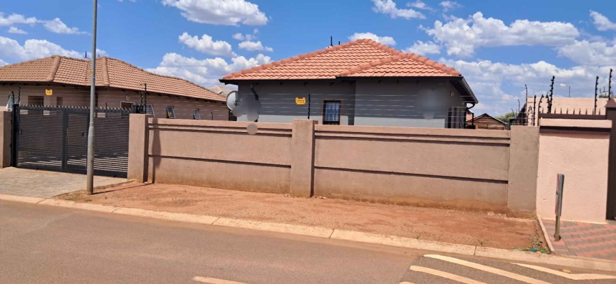 2 Bedroom Property for Sale in The Orchards Gauteng