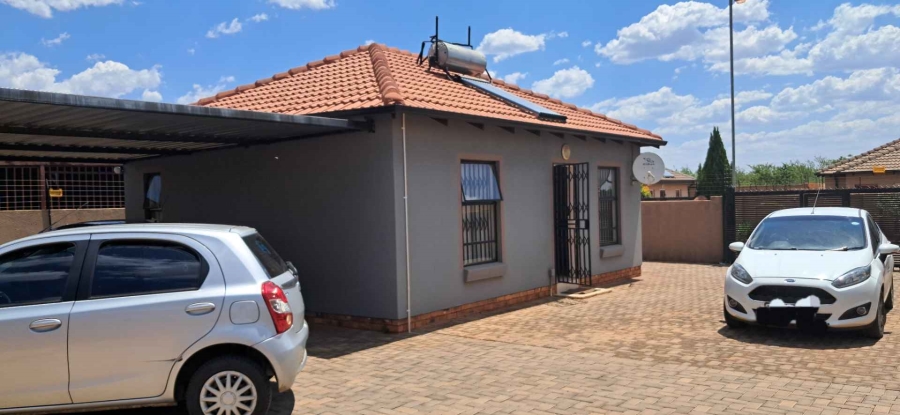 2 Bedroom Property for Sale in The Orchards Gauteng