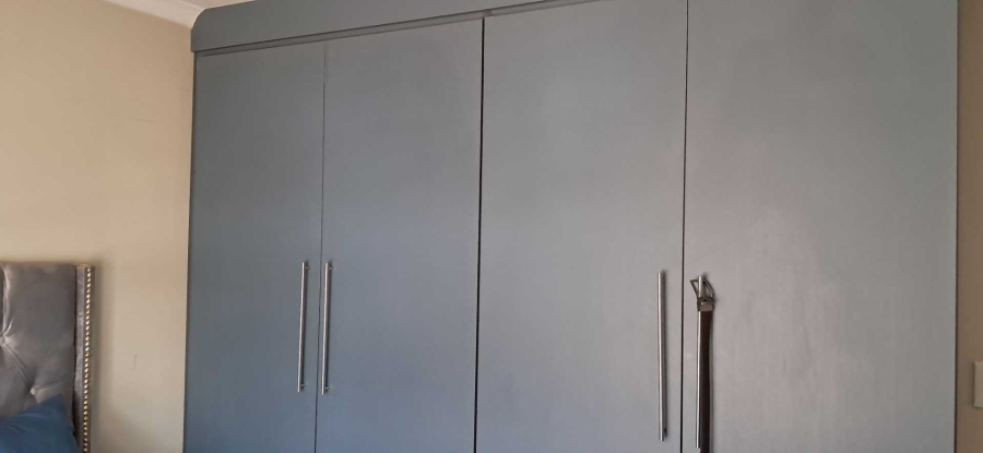 2 Bedroom Property for Sale in The Orchards Gauteng