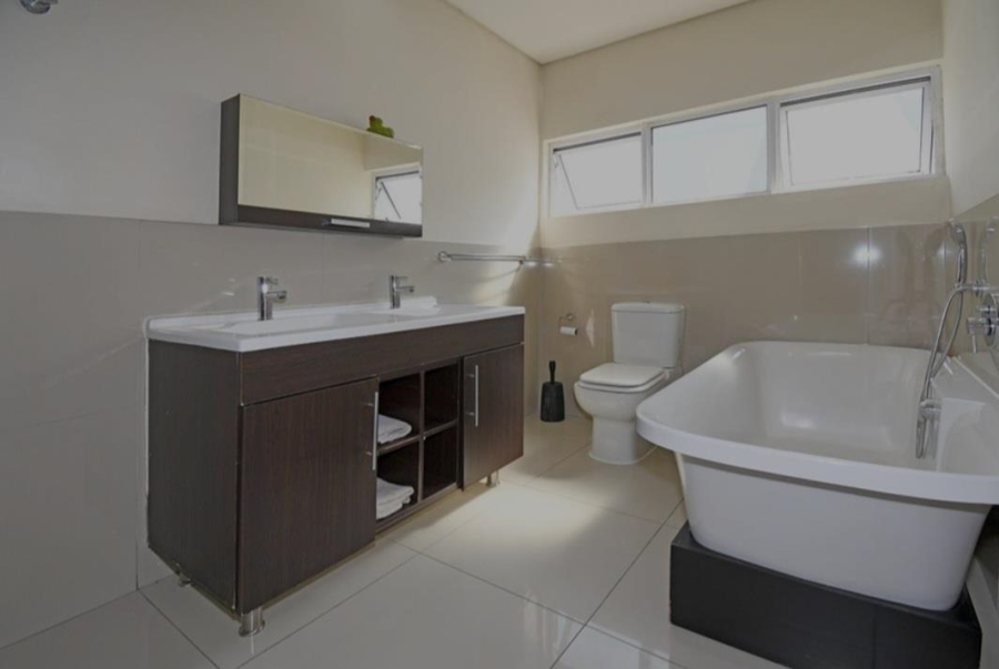 4 Bedroom Property for Sale in Noordwyk Gauteng