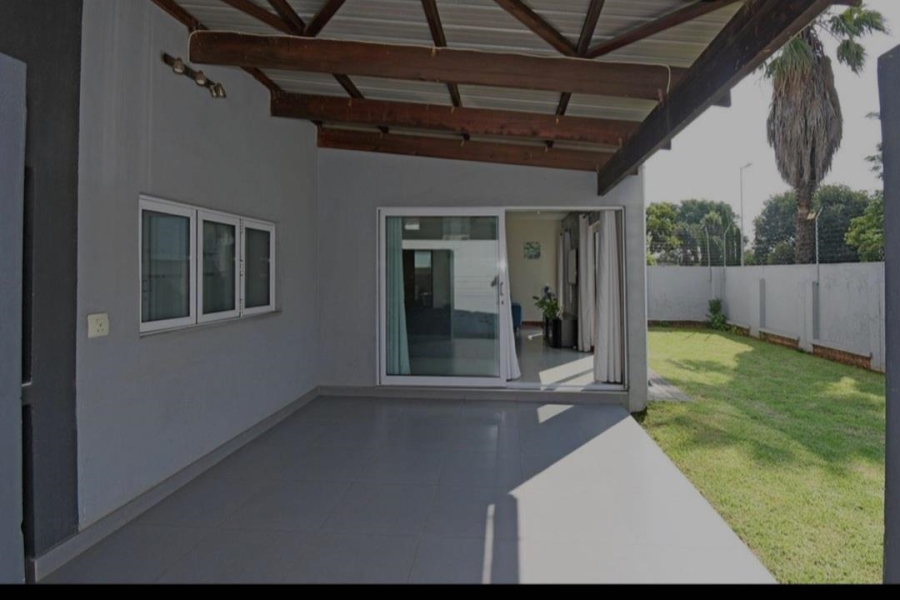 4 Bedroom Property for Sale in Noordwyk Gauteng