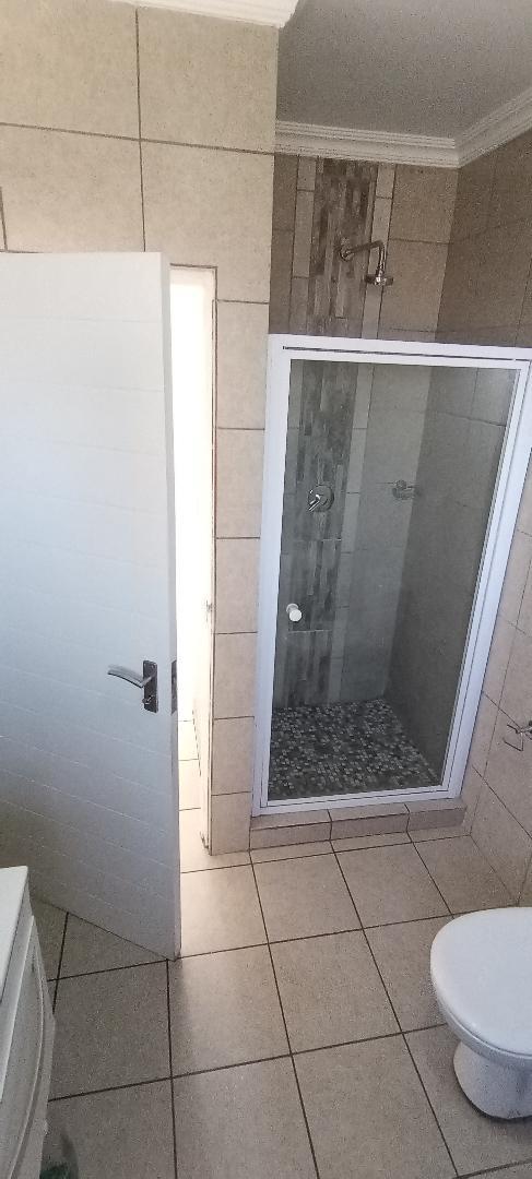 To Let 2 Bedroom Property for Rent in Terenure Gauteng